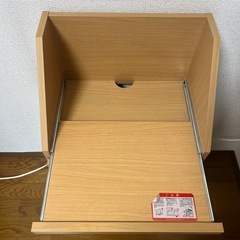 引き出しテーブル付き　棚　 収納家具　電源コード対応の画像