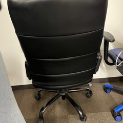 オフィスチェアの画像
