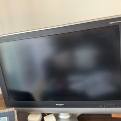 32型　SHARP テレビ