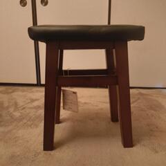 天然木　合成皮革　スツールの画像