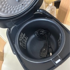 【2020年製•美品】アイリスオーヤマ 炊飯器 RC-ME30 3合炊き ブラックの画像