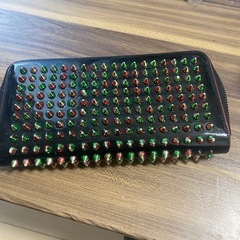 ラウンドファスナー長財布