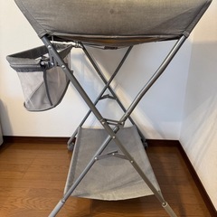 Feemom おむつ替え台　ベビー用品　　の画像