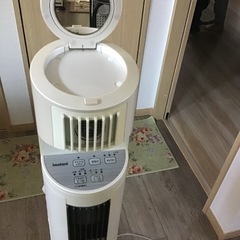 タワー扇風機の画像