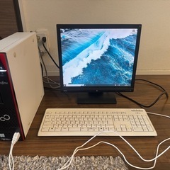 富士通ESPRIMO 第7世代 Core i3 D587/RXの画像