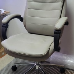 机、椅子、シェルフ　新品に近いけど安い！