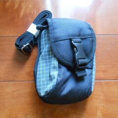 未使用　かわいいウエストバッグ　スマホを入れるのにも適