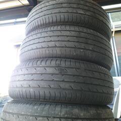 タイヤ　195/65R15　4本