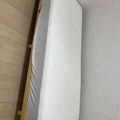 セミシングル　ベット　マットレス付き　2つあります。