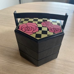 高島屋のおせちのお重　ピンク