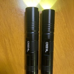 明るいLEDライト 2本セット　18650バッテリー必要