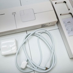 mac パソコン　充電器の画像