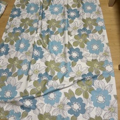 サイズ違いもあります　花柄カーテン美品