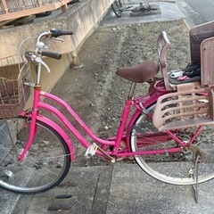可愛いピンクのシティサイクル 26インチ 軽快車 子ども乗せ付）