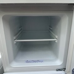 激安冷蔵庫!! 色褪せありのため大特価!! コンパクトタイプ 2ドア 139L 2022年 アビテラックス AR-131の画像