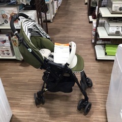 コンビ ベビーカー メチャカル オート4キャス compact ...