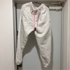 MIUMIUミュウミュウ セットアップスウェット レディース服の画像