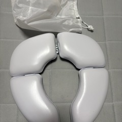 折りたたみ補助便座
