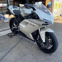 ドゥカティ  848 車検R.8.11まで