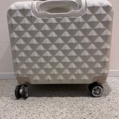 スーツケースの画像