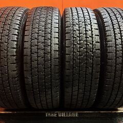 TOYO DELVEX 935 195/80R15 107/10...