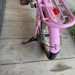 女の子用自転車の画像
