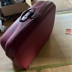 スーツケース