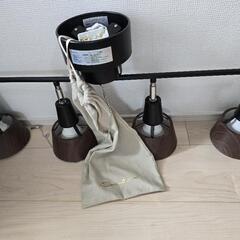 ライト2個の画像