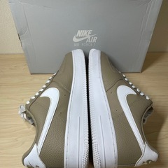 【超美品】Nike エアフォース1 カーキ ブラウン28cm 1度履きのみ✨の画像