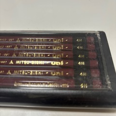 鉛筆　uni 4H 12本の画像