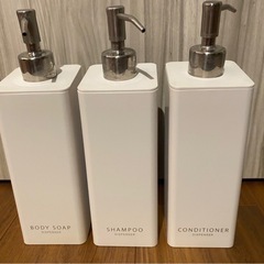 シャンプー ディスペンサーyamazaki tower 
