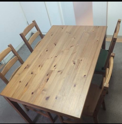 ダイニングテーブル