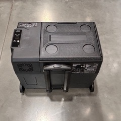 アイリスオーヤマ ポータブル冷蔵庫 40L 車載用 節電モード切替可 IPD-4A-Bの画像
