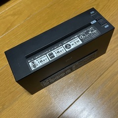 ゴミ箱に掛けられるシュレッダー
