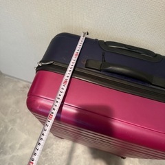 スーツケース大容量　鍵は使えませんのでこの価格ですの画像