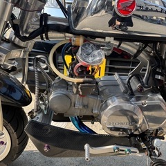 モンキー　ホンダ　国産エンジン　社外アルミフレーム　カスタム車　カーボンの画像