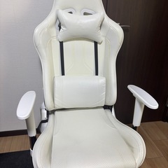 ニトリ　ゲーミングチェア
の画像