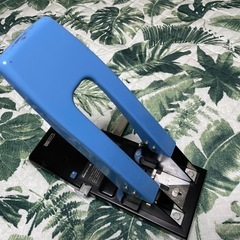 ライオン事務器　No.190  強力2穴パンチ　110枚迄の画像