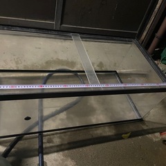 　決まり　900アクリル水槽の画像