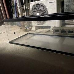 　決まり　900アクリル水槽の画像