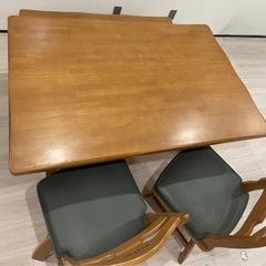 【値下げ交渉対応します】karimoku RUSTIC 4人掛け　ダイニングテーブルセットの画像