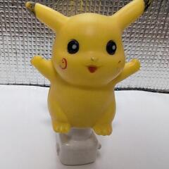 ピカチュウ　電灯の画像