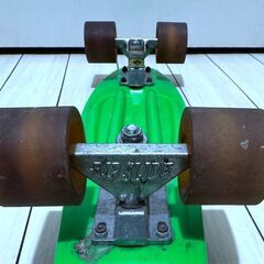 【中古・レトロ】スケートボード クルーザータイプ プラスチック製 RIP SLIDE搭載 グリーン系 の画像