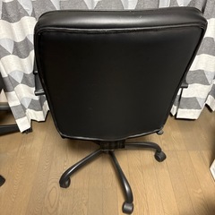 オフィスチェア｜補修済みの小傷ありの画像