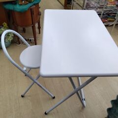 定価11000円　2024年製造　展示引き上げ品　折りたたみデスク　チェア　椅子　机　折りたたみチェア　イス　パソコンデスクの画像