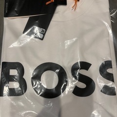 BOSS ロゴTシャツ　　Mサイズ　新品