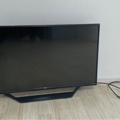 テレビ　43型