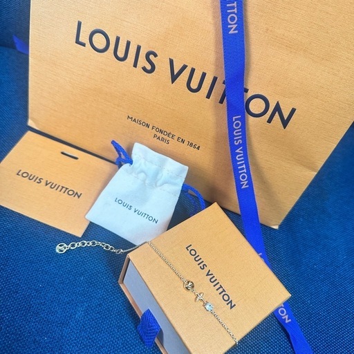 VUITTONブレスレット