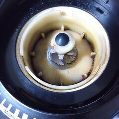 デロンギ　　コーン式コーヒーグラインダー　KG364ｊの画像