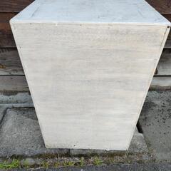昭和レトロな小箪笥　白くペンキ塗り　幅約51.5cm 奥行約36cm 高さ約77cmの画像